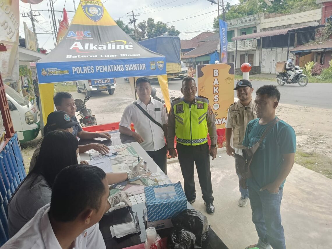 Pintu Masuk Pos Yan III Sat Resnarkoba Polres Pematangsiantar Test Urine Awak Angkutan Darat.