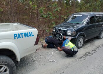 Sat Lantas Polres Simalungun Bantu Atasi Kendaraan Rusak di Arus Balik Lebaran 2024.