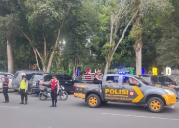 Ops Ketupat Toba 2024 Sat Samapta Polres Pematangsiantar Laksanakan Patroli Dialogis Dipusat Keramaian.