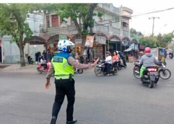 Lancarkan Arus Lalu Lintas Dijalan, Polres Langkat Gelar Personilnya, Laksanakan Strong Point.