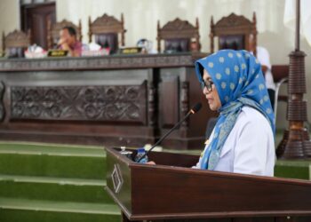 Wali Kota Pematangsiantar dr Susanti Dewayani SpA Sampaikan Nota Jawaban Atas Pemandangan Umum Fraksi DPRD Kota Pematangsiantar Terhadap LKPJ Wali Kota Pematangsiantar Tahun Anggaran (TA) 2023.