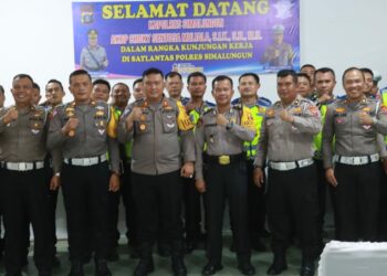 Kunjungan Kerja Kapolres Simalungun AKBP Choky Meliala Pimpin Evaluasi Kinerja Fungsi Lalu Lintas di SATPAS Simalungun.