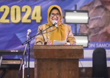 Wali Kota Pematangsiantar dr. Susanti Dewayani SpA Hadiri Acara Pentas Seni & Pelepasan Siswa-siswi kelas XII SMK Negeri 1 Pematangsiantar.