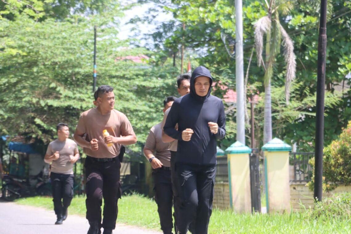 Wakapolres Langkat Ajak Berolahraga Lari Pagi Bersama Anggota Dalmas Sat Samapta.