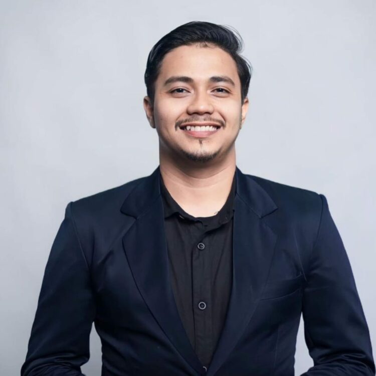Tokoh Muda Dalam Bidang Pendidikan & Sastra : Ubai Dillah Al Anshori.