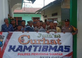 Lebih Dekat Dengan Warganya, Bhabinkamtibmas Berikan Layanan Khusus Melalui Jumat Curhat Kamtibmas Di Kelurahan Kebun Sayur.