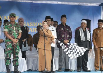 Wali Kota dr. Susanti Dewayani SpA Melepas Pawai Ta'aruf Musabaqoh Tilawatil Quran Nasional (MTQN) Tingkat Kota Pematangsiantar Ke - 56 Tahun 2024.
