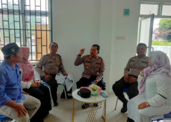 Kasat Binmas Polres Tebingtinggi. AKP .B.SM Tarigan Sampaikan Pesan  Kamtibmas di Kelurahan Satria.