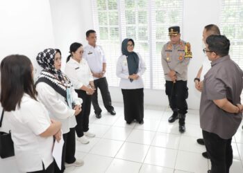Wali Kota Bersama Kapolres Pematangsiantar AKBP Yogen Heroes Baruno SH SIK Meninjau Kesiapan Ruangan Rehabilitasi Narkotika, Psikotropika & Zat Adiktif (Napza) di Rumah Sakit Umum Daerah (RSUD) dr Djasamen Saragih.