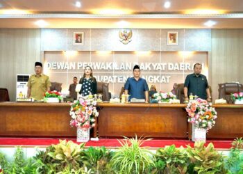 Asisten Administrasi Umum Musti Hadiri Rapat Paripurna Laporan Hasil Reses DPRD Kabupaten Langkat.