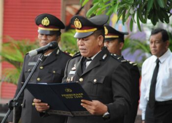 PLh.Waka Polres  Kompol Anjas Asmara Siregar, Inspektu Upacara Dalam Peringatan Hari Lahir Pancasila Bertempat  di Lapangan Apel Polres Tebingtinggi.