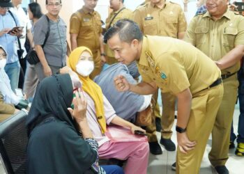 PJ. Walikota Tebingtinggi Moettaqien Hasrimi Ingatkan Pihak RSUD Agar Meningkatkan  Pelayanan Menghadapi Pasien.