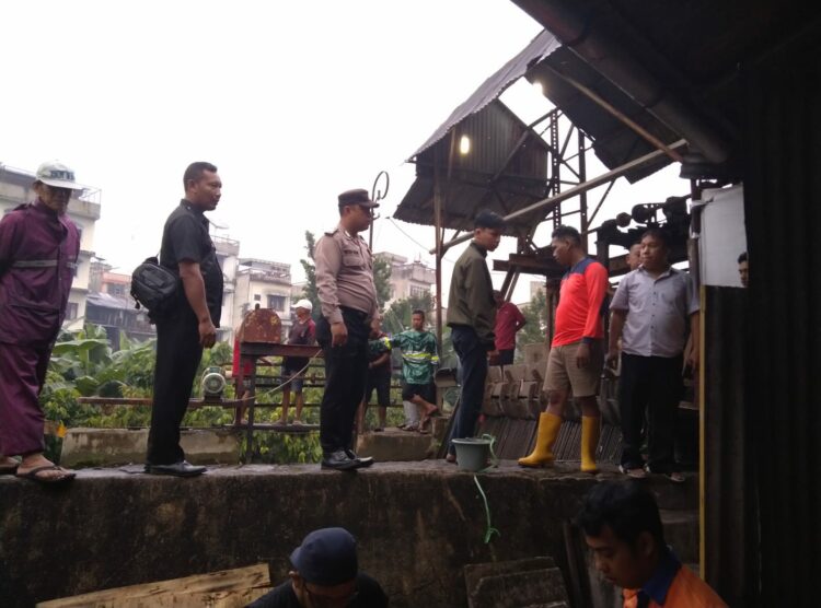 Hanyut di Sungai Bahbolon, Bocah 4 Tahun Meninggal di Evakuasi Polres Pematangsiantar Satu Lagi Masih Pencarian.