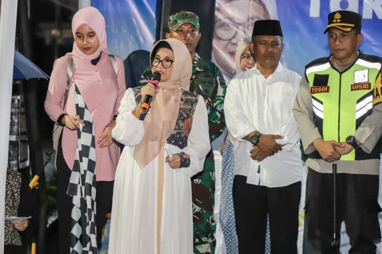 Wali Kota Pematangsiantar dr. Susanti Dewayani SpA & Unsur Forkopimds Lepas Peserta Takbir Keliling Malam Hari Raya Idul Adha 1445 H/2024 M.