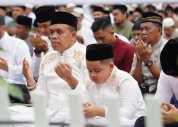Ikuti Shalat Idul Adha di Stabat, Pj. Bupati Langkat Sebar Hewan Qurban ASN 2024.