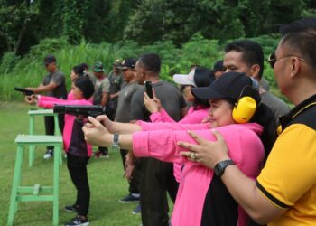Bhayangkari Cabang Simalungun Semarakkan Hari Bhayangkara Ke - 78 Dengan Latihan Menembak Bersama.