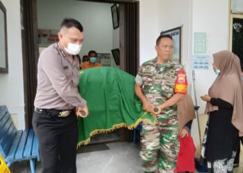 Bapak & Anak Korban Kebakaran, Kapolsek Siantar Utara Antar Jenajah Ke Rumah Duka.