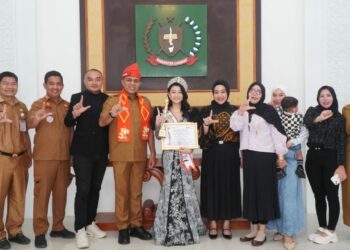 Pj Bupati Beserta Pj Ketua TP. PKK Langkat Sambut Hangat Calon Puteri Batik Cilik 2024.