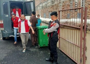 Sat Samapta Polres Simalungun Amankan Sidang di Pengadilan Negeri Simalungun.