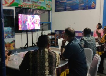 Polres Simalungun Gelar Nobar Wayang Kulit Lakon "Tumurune Wiji Sejati" Dalam Rangka Hari Bhayangkara Ke - 78.