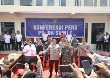 Kedua Eksekutor Pulang & Pergi Usai Bakar Rumah Sempurna Pasaribu, Hasil Rekaman CCTV.