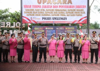 Upacara Serah Terima Jabatan di Polres Simalungun, Kapolres Tekankan Dedikasi & Integritas.