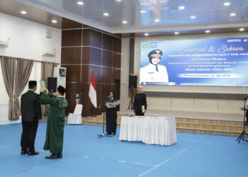 Wali Kota dr. Susanti Dewayani SpA Lantik & Ambil Sumpah Jabatan Arianto ST MM Sebagai Dirut Perumda Air Minum Tirta Uli Kota Pematangsiantar Masa Jabatan 2024 - 2029.