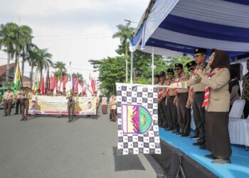 Wali Kota Pematangsiantar dr. Susanti Dewayani SpA Lepas Pawai Kirab Panji Tangkal Napza.