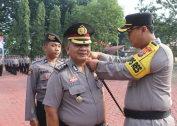 Pimpin Upacara Kenaikan Pangkat Pengabdian, Kapolres Langkat : Selamat Kepada AKBP Basmiston Girsang.