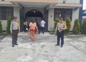 Beri Rasa Aman Umat Kristen Beribadah, Polres Pematangsiantar Lakukan Pengamanan di Gereja.