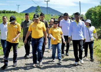 Ikuti Giat Marharoan Bolon Kecamatan, Bupati Simalungun Ajak Tetap Gaungkan Haroan Bolon.