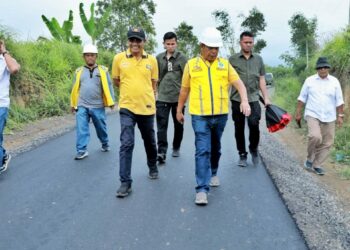Bupati Simalungun Tinjau Penanganan Long Segment Jalan di Kecamatan Dolok Silou.