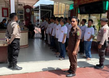 Tahanan Sidang Di Pengadilan Negeri, Sat Samapta Polres pematangsiantar Lakukan Pengamanan & Pengawalan.