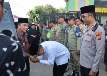 Kapolres bersama PJ. Walikota Tebingtinggi Sambut PJ Gubsu Bertempat di Lapangan Merdeka Jalan Sutomo Tebingtinggi.