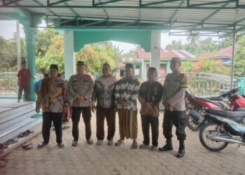 Kapolsek Perdagangan AKP Ibrahim Sopi, SH Gelar Jumat Curhat di Masjid Al Ikhlas : Ajak Masyarakat Bersama - Sama Jaga Kamtibmas & Berantas Narkoba.