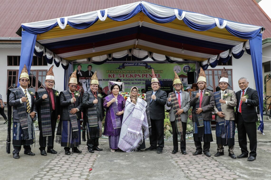 Wali Kota dr. Susanti Hadiri Perayaan Hari HUT Ke - 54 GKPS Peniel & Peletakan Batu Pertama Pembangunan Wahana Pembinaan Sekolah Minggu GKPS Peniel Resort Siantar V.