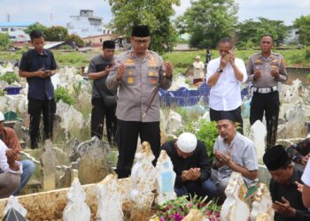 Kapolres Langkat & PJU Hadiri Acara Pemakaman Orang Tua Tokoh Masyarakat.