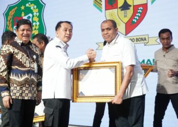 Pj Bupati Langkat Terima Penghargaan Apresiasi Dari BPJS Ketenagakerjaan Provsu.