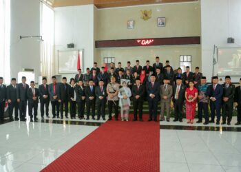 Wali Kota dr. Susanti & Unsur Forkopimda Hadiri Rapat Paripurna HUT Ke - 79 Kemerdekaan Republik Indonesia (RI) Agenda Mendengarkan Pidato Kenegaraan Presiden RI Ir Joko Widodo.