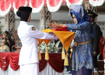 Wali Kota Pematangsiantar dr Susanti Dewayani SpA Bertindak Sebagai Inspektur Upacara Peringatan Detik - Detik Proklamasi Kemerdekaan RI Ke - 79.