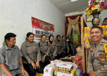 Sambut Hari Jadi Polwan Ke – 76, Polwan Polres Pematangsiantar Kunjungi Kediaman Penderita Penyakit Hidrosefalus.
