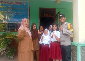 Bhabinkamtibmas Polsek Siantar Barat Sahabat Anak , Sambang di SD Jalan Singosari.