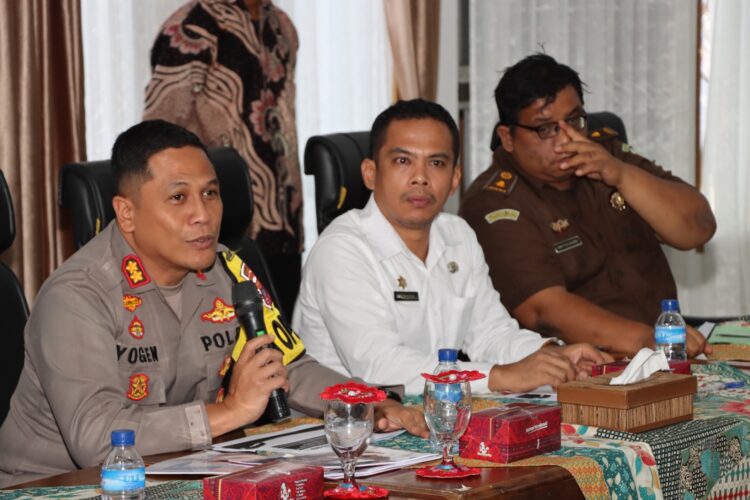 Matangkan Kesiapan Penyelenggaraan PON XXI Tahun 2024, Kapolres Pematangsiantar Hadiri Rakor.