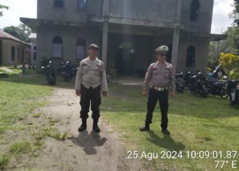 Polsek Tanah Jawa Amankan Ibadah Minggu di Gereja HKBP Resort Hataran Jawa Dengan Tertib.