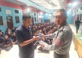 140 WBP di Lapas Narkotika Kelas IIA Pematangsiantar Laksanakan Tes Urine Tahap III.