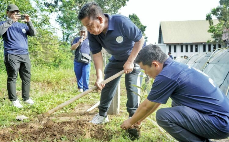 Hadiri HUT Ke-60 GKPI, Bupati Simalungun Apresiasi Kekompakan Jemaat.