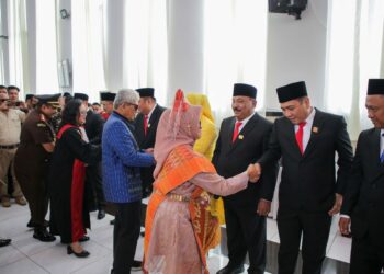 Wali Kota dr. Susanti Hadiri Acara Pengucapan Sumpah/Janji 30 Anggota DPRD Kota Pematangsiantar Masa Jabatan 2024 - 2029.