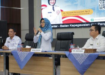 Wali Kota dr. Susanti Hadiri Acara Sosialisasi Pengadaan Pegawai Pemerintah Dengan Perjanjian Kerja (PPPK) Kota Pematangsiantar Tahun 2024.