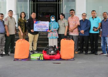 PT Bank Sumut Melalui Kantor Cabang Pematangsiantar Serahkan Bantuan Alat Kebencanaan Ke Pemko Pematangsiantar, Dalam Hal ini BPBD.