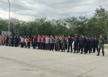 Pengecekan Terakhir Polres Simalungun Kesiapan Pengamanan VVIP Kunjungan Kerja Presiden Joko Widodo di Pintu Tol Sinaksak.